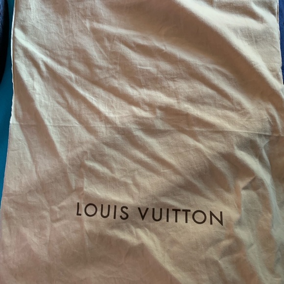 ouis Vuitton Duffle Keepall 50 Epi Leather Black - Picture 6 of 6